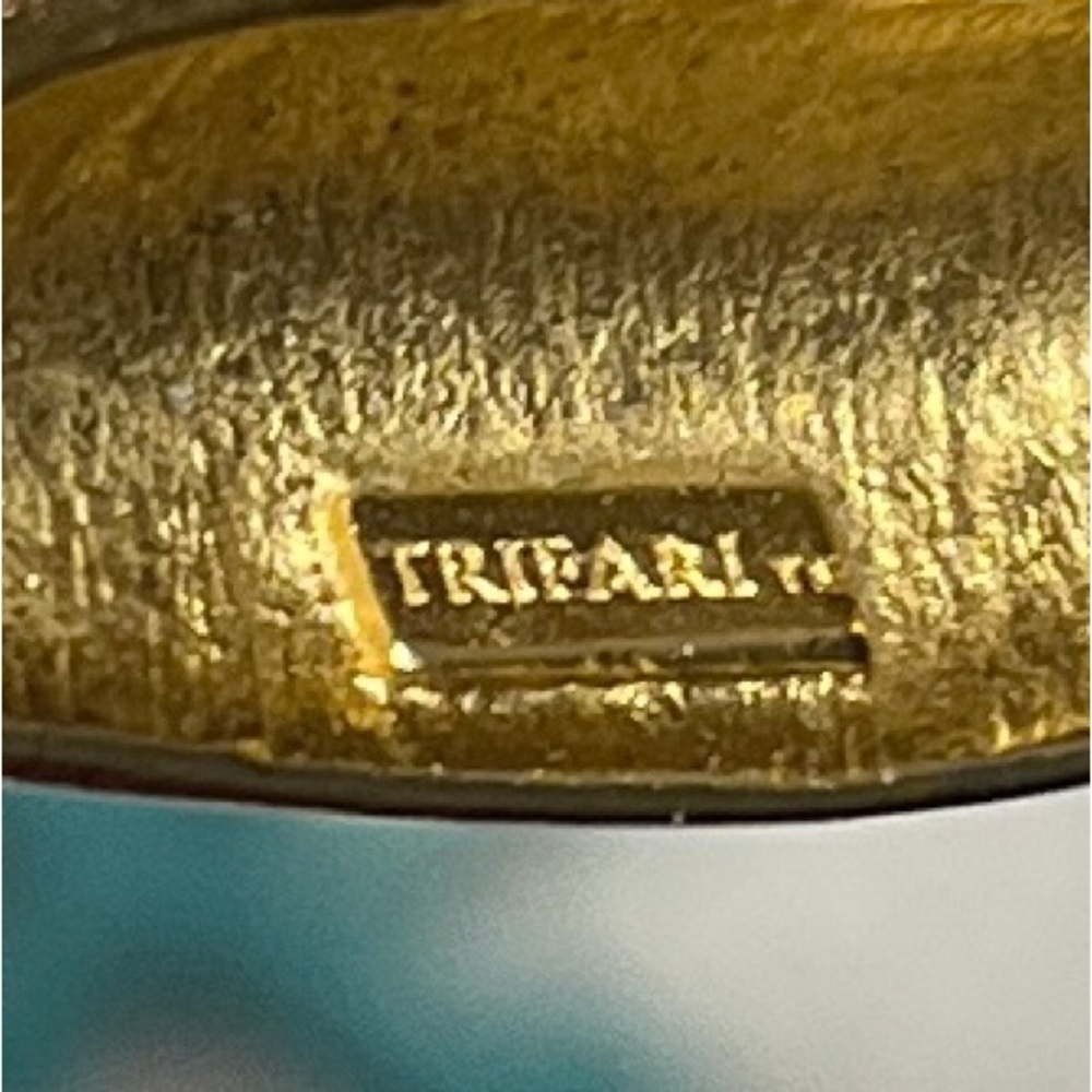Classy gold tone necklace by Tifari - Picture 6 of 9